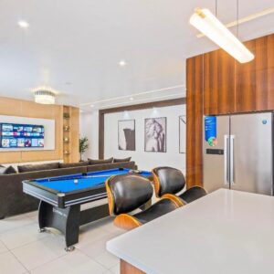 LOTUS Stylish 2-Bedroom Apartment (All Ensuite)
