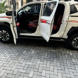 Toyota Hilux Escort 2021