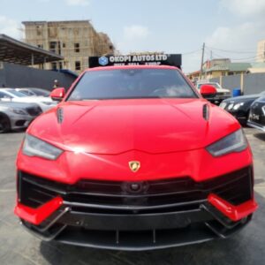 Lamborghini Urus Red on Black Interior
