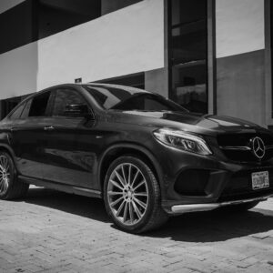 Blue Mercedez Benz GLE 450 - 2019