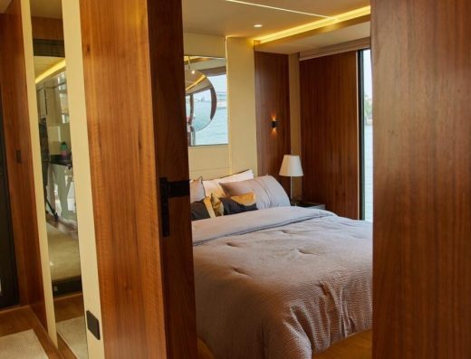 20 Passenger – Aquator House Boat – 3 Hour Cruise Rental