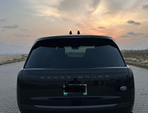 2024 Range Rover P530 HSE – Red Interior (Long wheel Base)