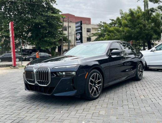 BMW 760i Racing Sedan Car 2023!