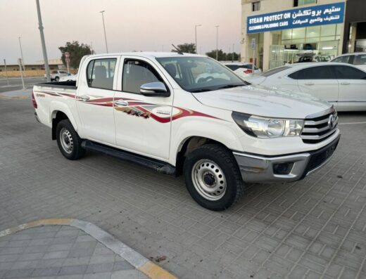 Toyota Hilux – Escort Security Van