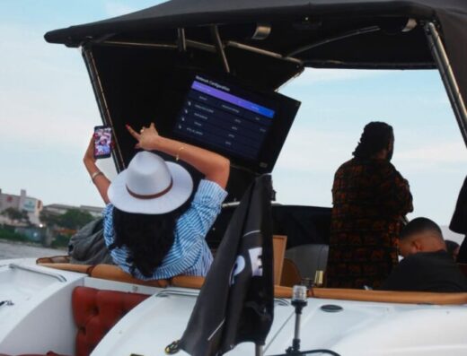 Luxury 15 Passenger Premium Cruise Boat
