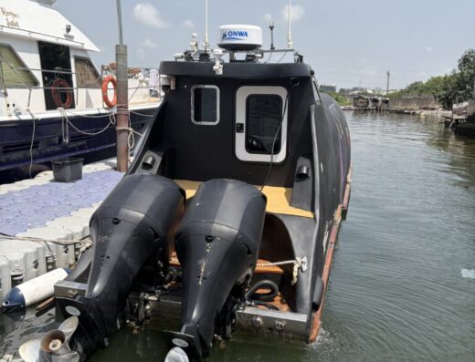 5 Seater Luxury Yacht Ship – Vibranium Experience
