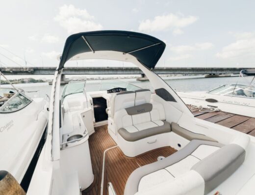 20 Passenger Luxury Yacht – 6ixty