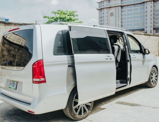 7-Seater Executive Sprinter Bus