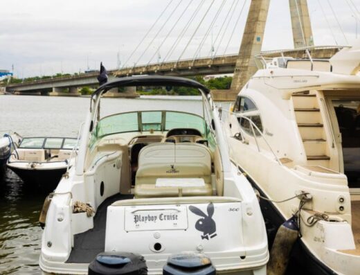 15-Passenger Mini Yacht Cruise Lagos in Comfort