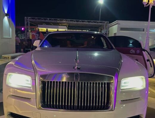 Rolls Royce Ghost – White On Red