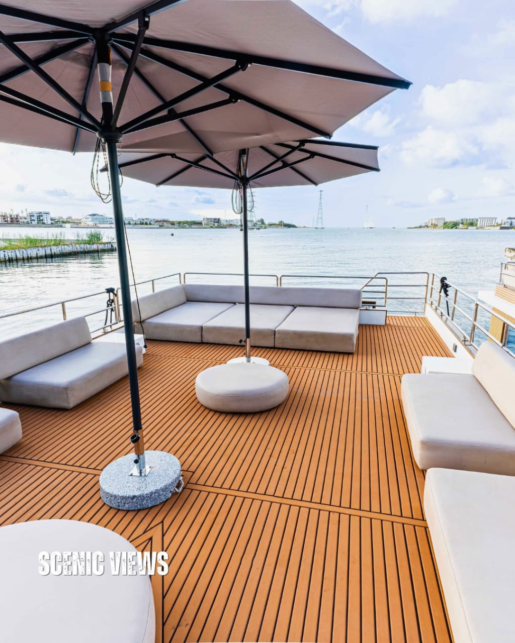 Luxury 10 Passenger House Boat – 3 Hour Cruise Rental