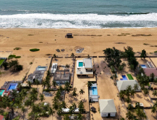 5 Bedroom Private Beach House Ilashe