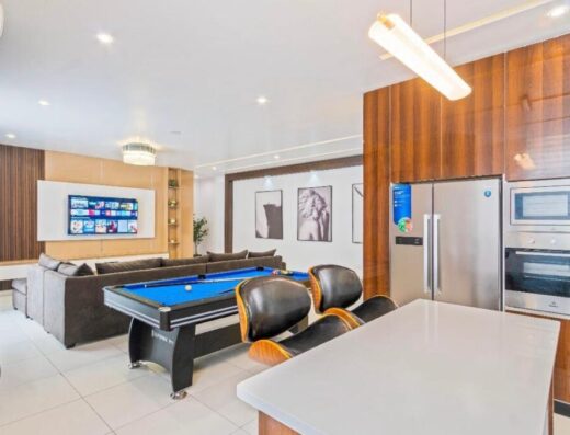 LOTUS Stylish 2-Bedroom Apartment (All Ensuite)