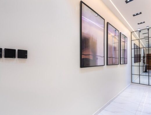 Modern 2BR Apartment with PS5 & Pool Ilasan, Ikate