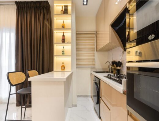 Modern 2BR Apartment with PS5 & Pool Ilasan, Ikate
