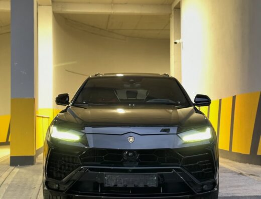 2023 Lamborghini Urus – Black