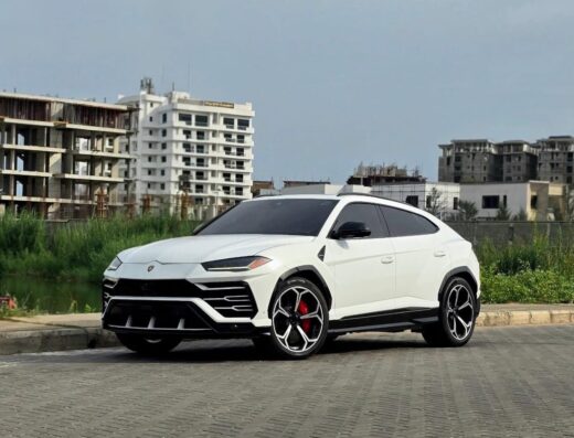 Lamborghini Urus – White for Daily Rental