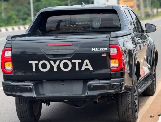 2023 Toyota Hilux Escort Van